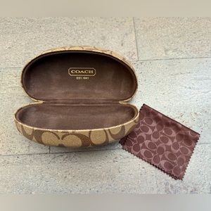 Coach hard sunglasses case with cleaning cloth